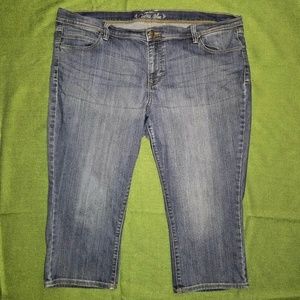 Old Navy Ultra Blue Capri Jeans Capris 18